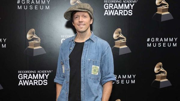Jason Mraz Opens Up about His Years in the Closet, Didn't Want to Be a 'Joke'