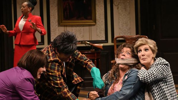 Review: Riotous 'POTUS' Peeks Behind the Scenes of a Chaotic White House