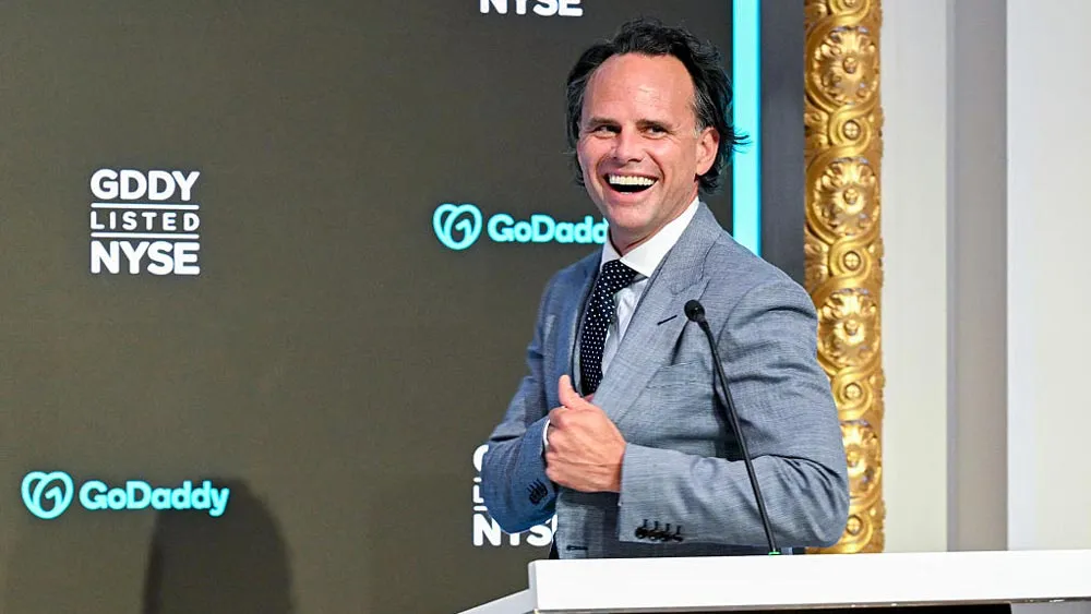 Twitter Gags for Goggins as the 'White Lotus' Star Strips Off for Speedo Steamfest
