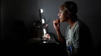Photos of Drag Queens Preparing to Attend 'Les Miserables' at Kennedy Center, Despite Trump