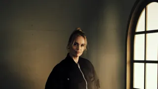 Nina Hoss, Queer Icons, and the Sapphic Revolution of"Hedda"